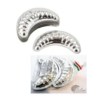 Kifli sütőforma 20 db-os csomagolásban Kifli sütőforma 20 db-os csomagolásban