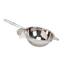 Tésztaszűrő nyeles rozsdamentes 22 cm 