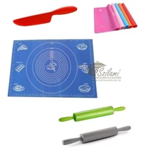 Csomagajánlat !<br/>Nyújtótábla szilikonos + Szilikonos sodrófa-nyújtófa + szilikon kés